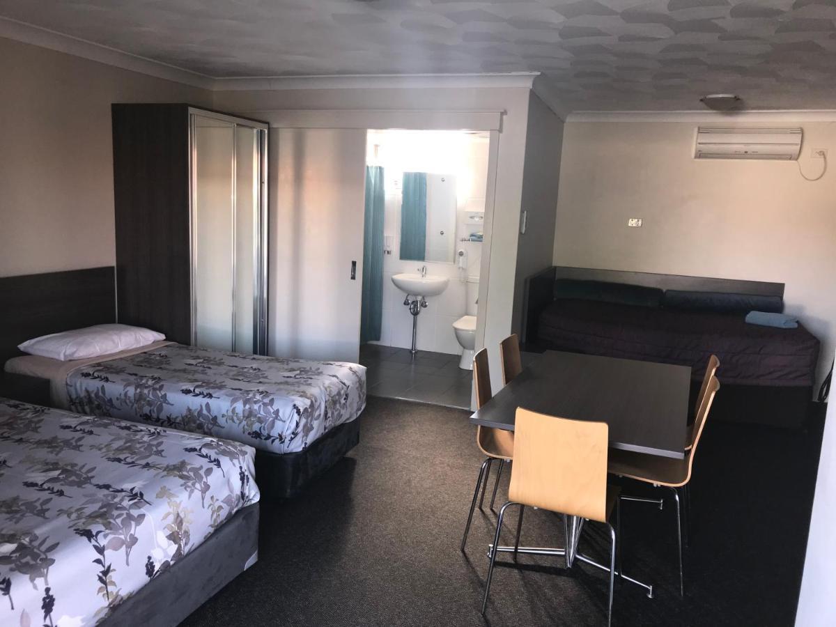Narellan Motor Inn Extérieur photo