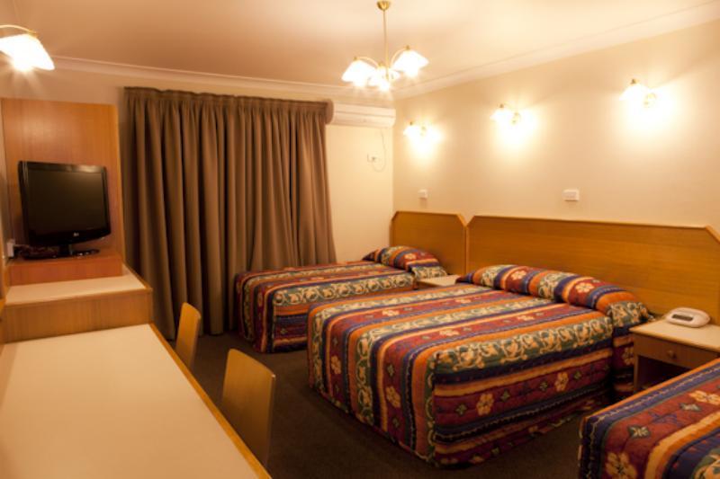 Narellan Motor Inn Extérieur photo